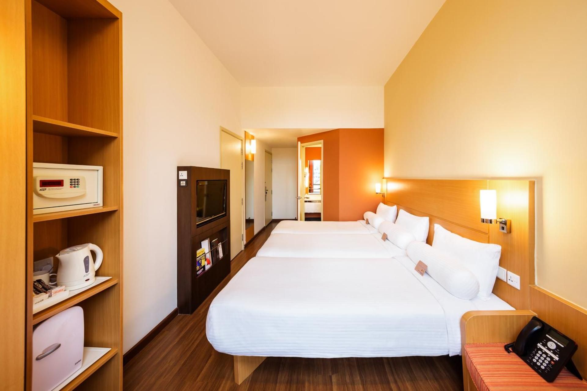 Standard Room 3 Single Beds