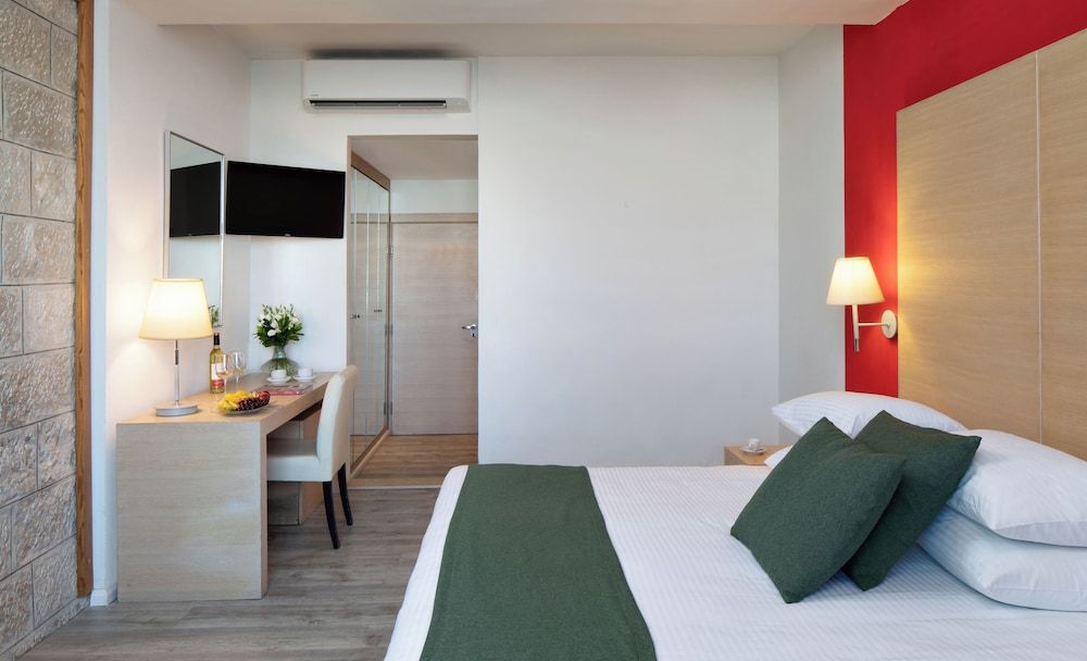 Legacy Hotel