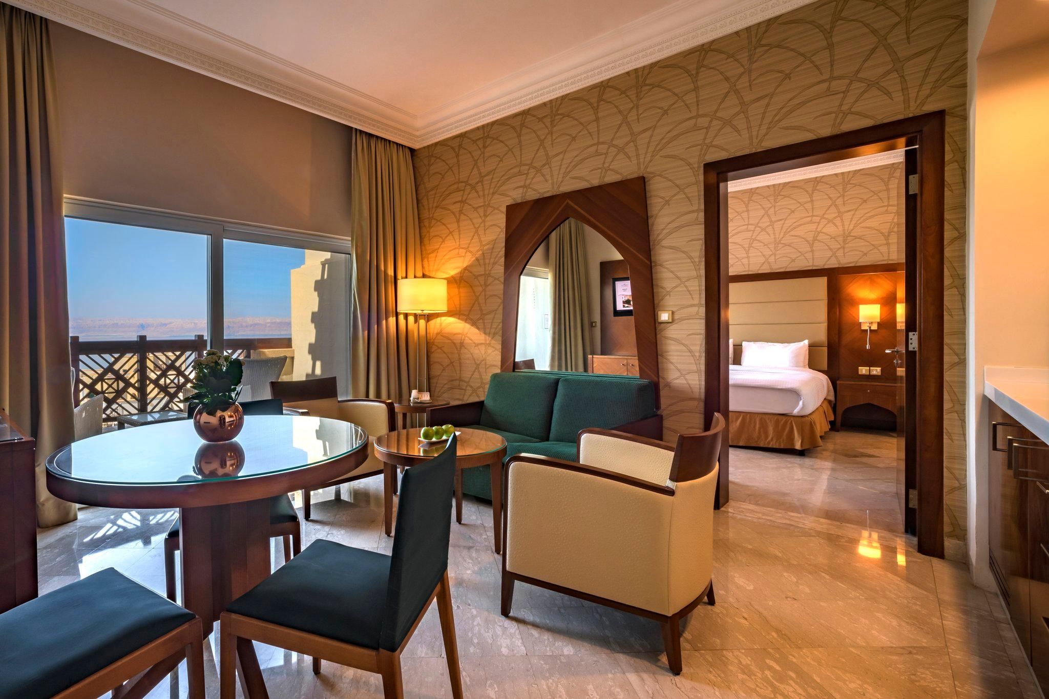 1 King Bed 1 Bedroom Suite Smoking
