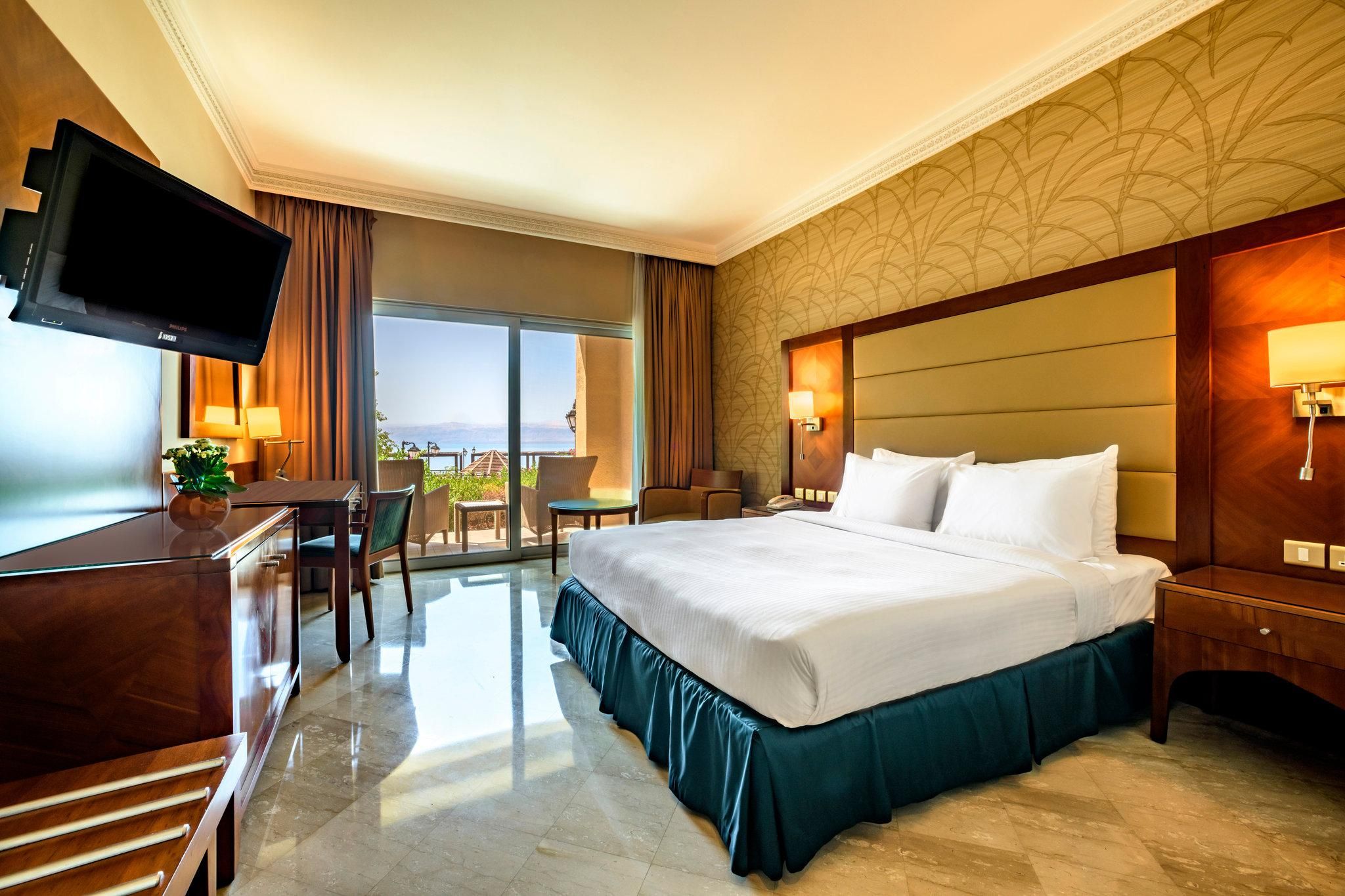 1 King Bed Standard Smoking Sea View