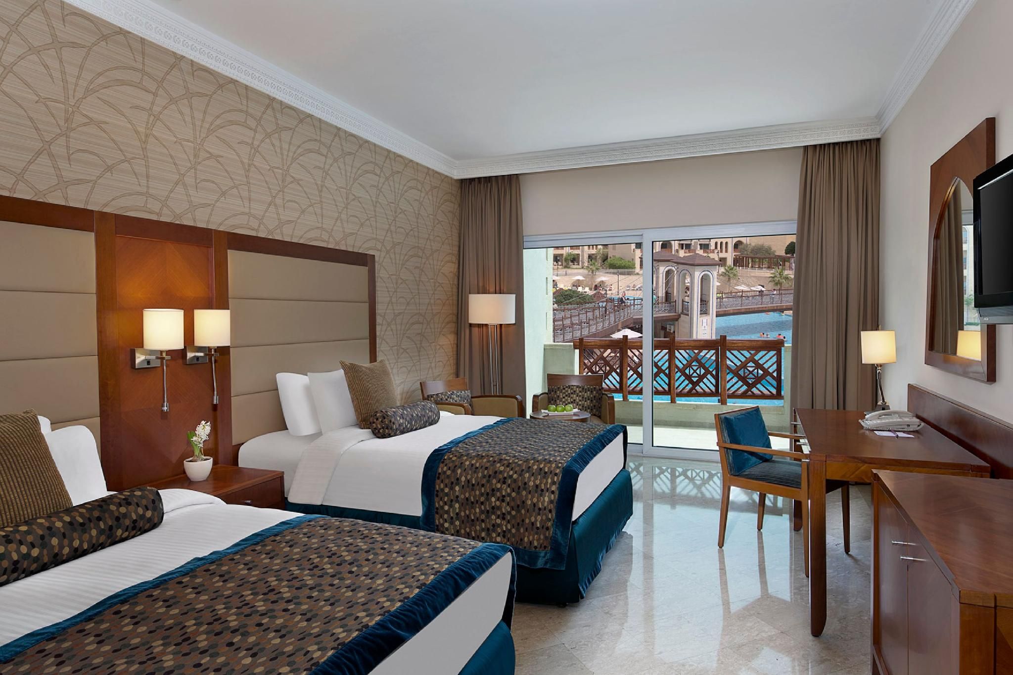 2 Twin Beds Standard Smoking Pool View