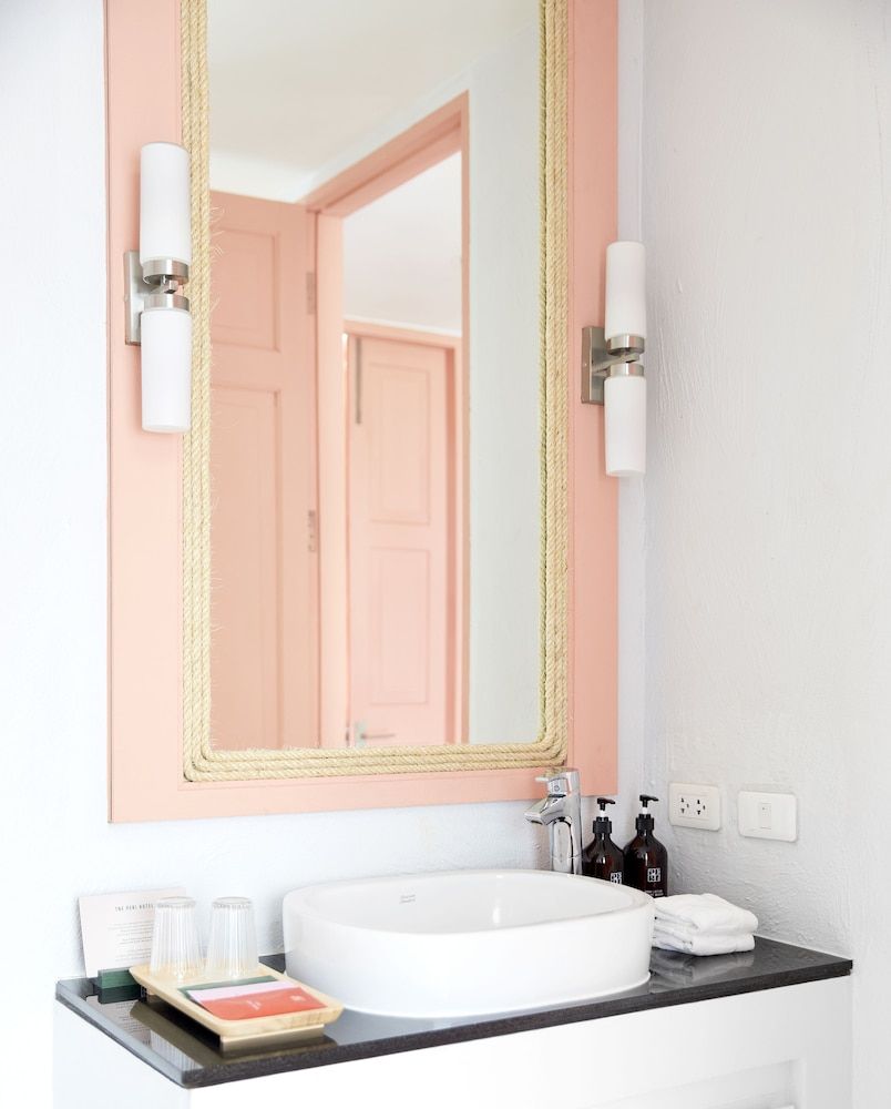 The Peri Hotel Hua Hin Deluxe Double - Poolside 9