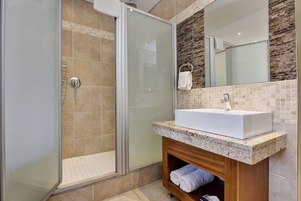 Protea Hotel by Marriott Clarens Room, 1 King Bed 7