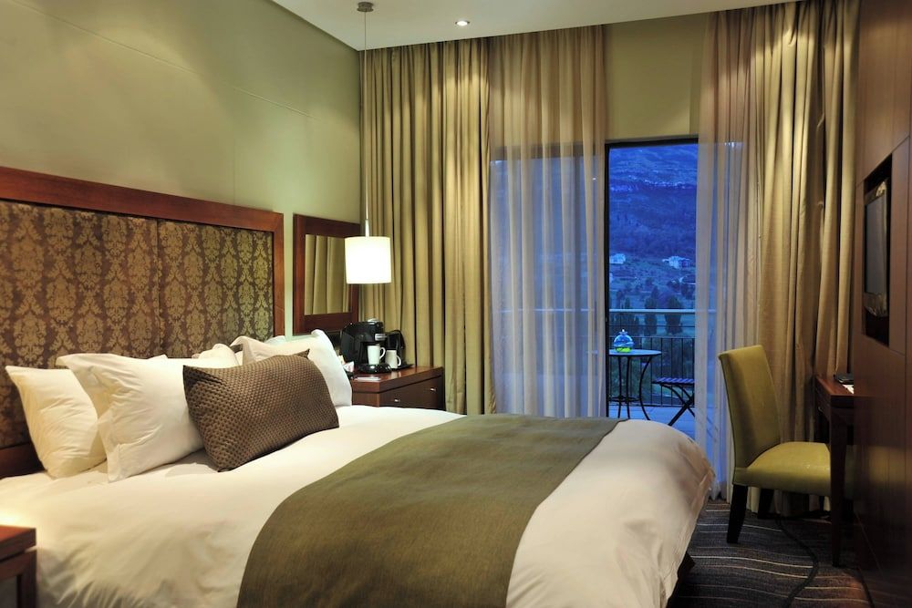 Protea Hotel by Marriott Clarens Room, 1 King Bed 4