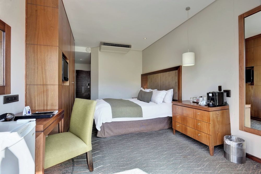 Protea Hotel by Marriott Clarens Room, 1 King Bed