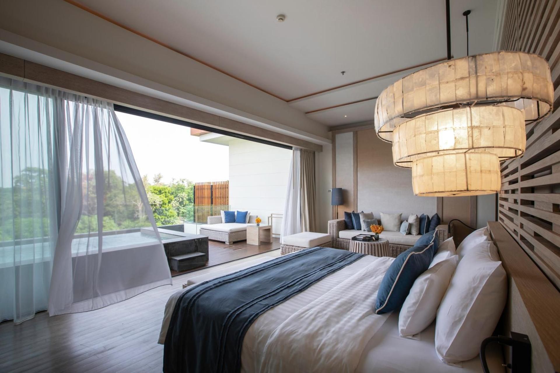 Sky Pool Suite