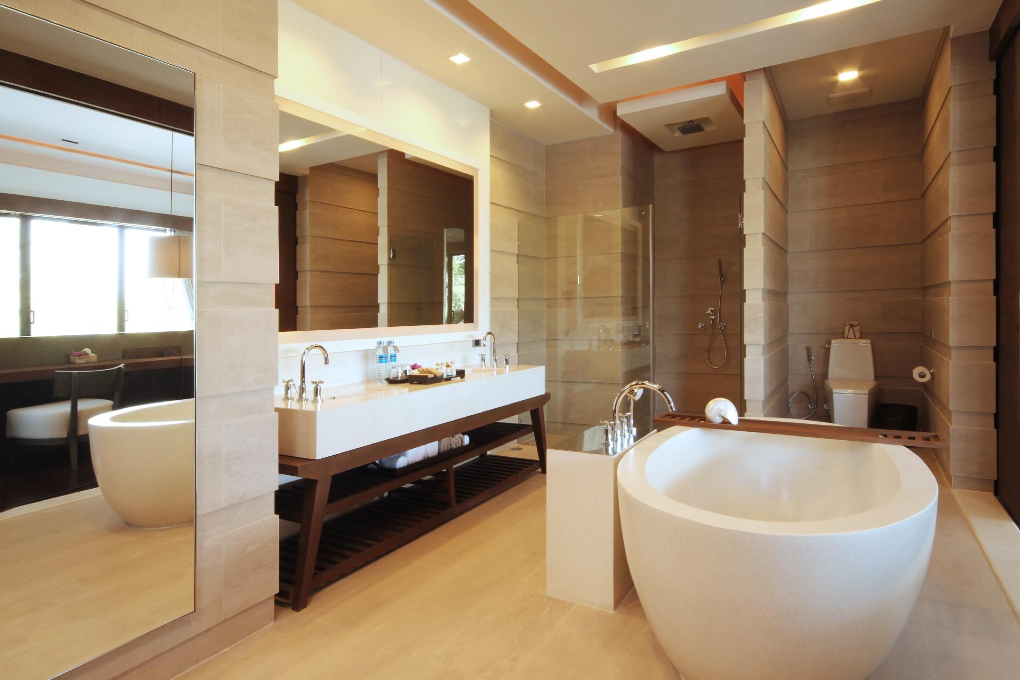 Nidhrarom Suite