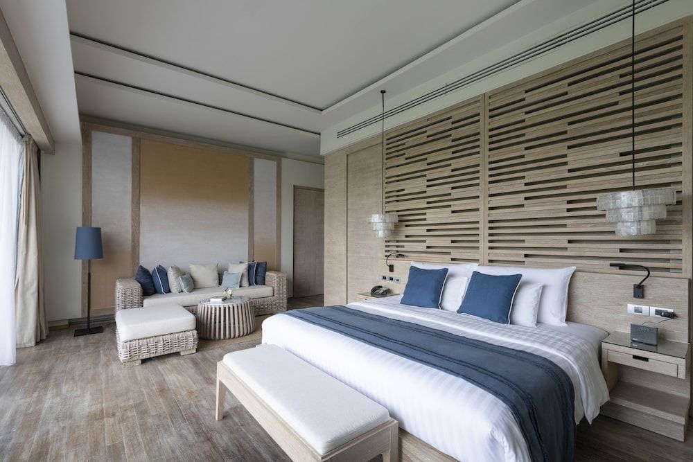 Cape Nidhra Hotel Hua Hin Sky pool suites