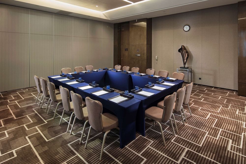 undefined Hilton Guangzhou Tianhe 10