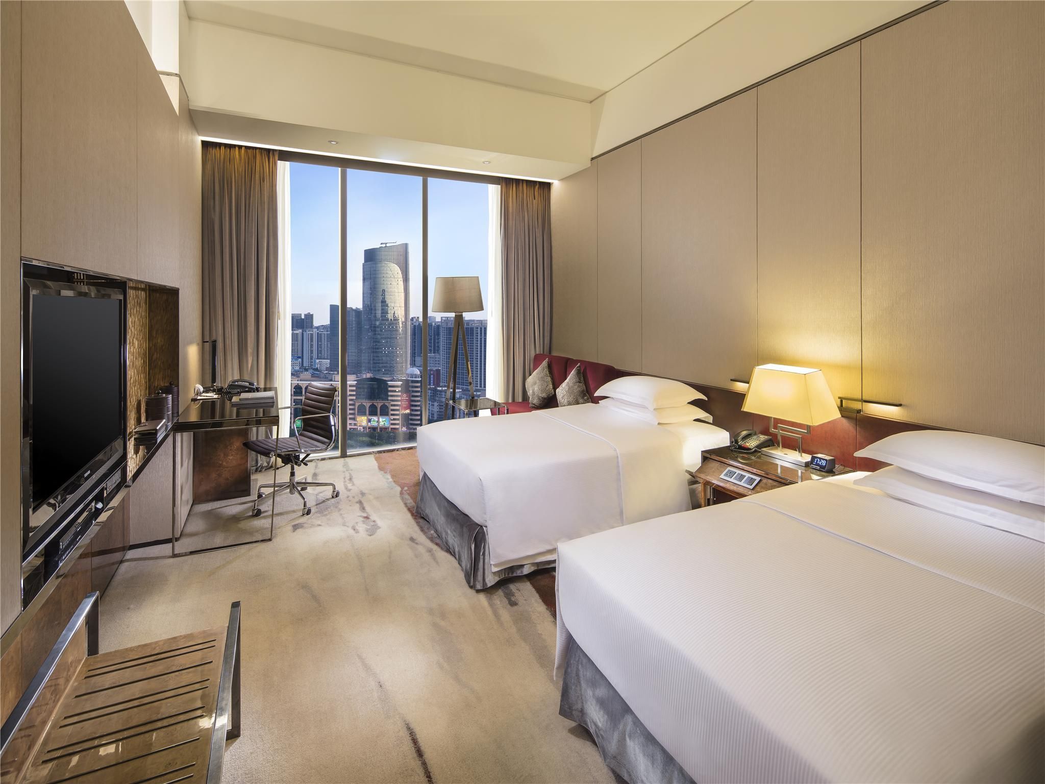Twin Hilton Guestroom