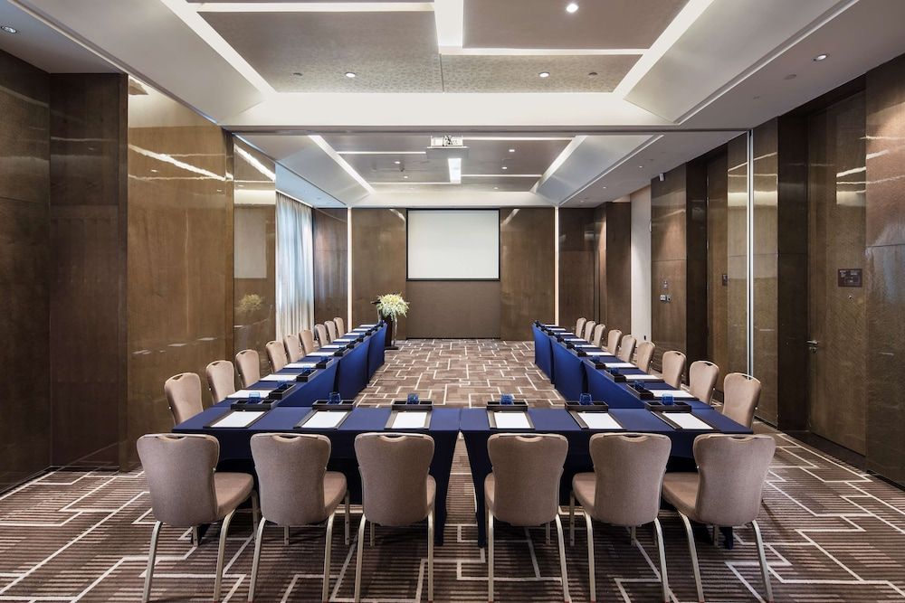 undefined Hilton Guangzhou Tianhe 10