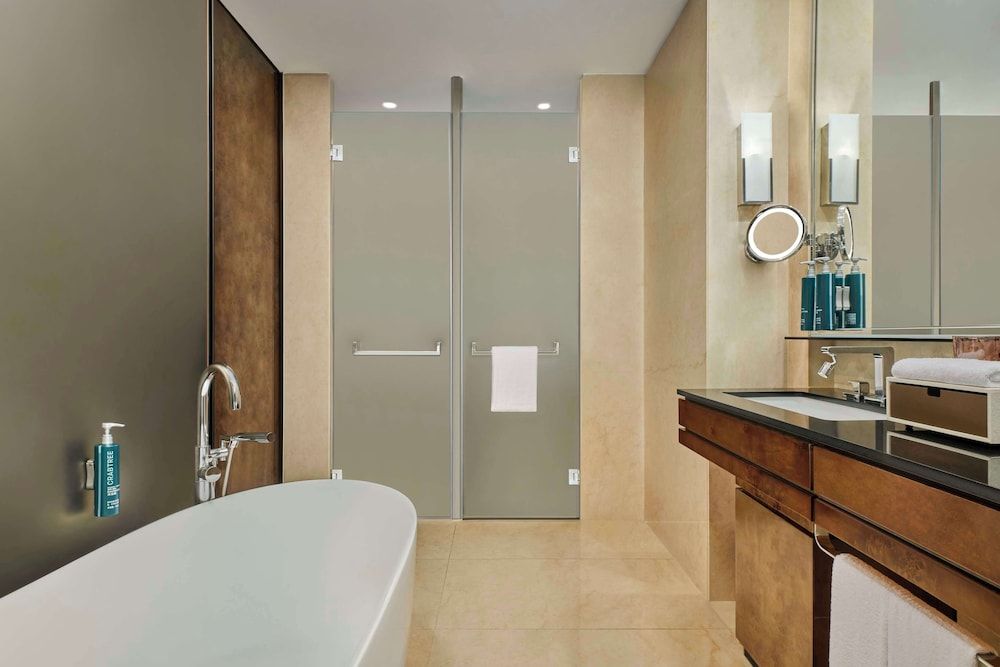 Hilton Guangzhou Tianhe Room (King hilton guestroom) 6