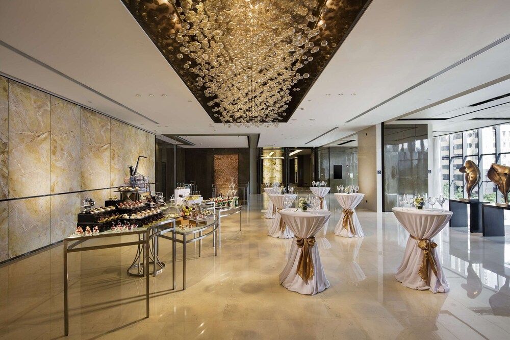 undefined Hilton Guangzhou Tianhe 9