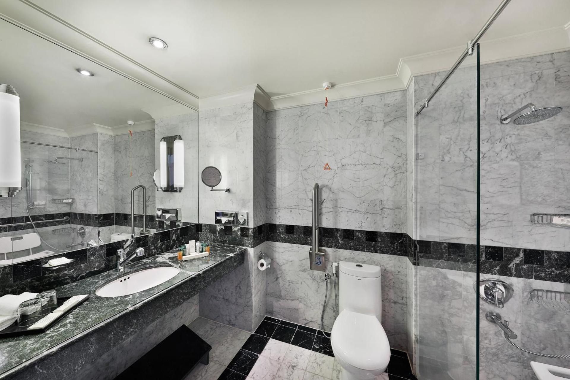 SINGLE GUEST ROOM CITY