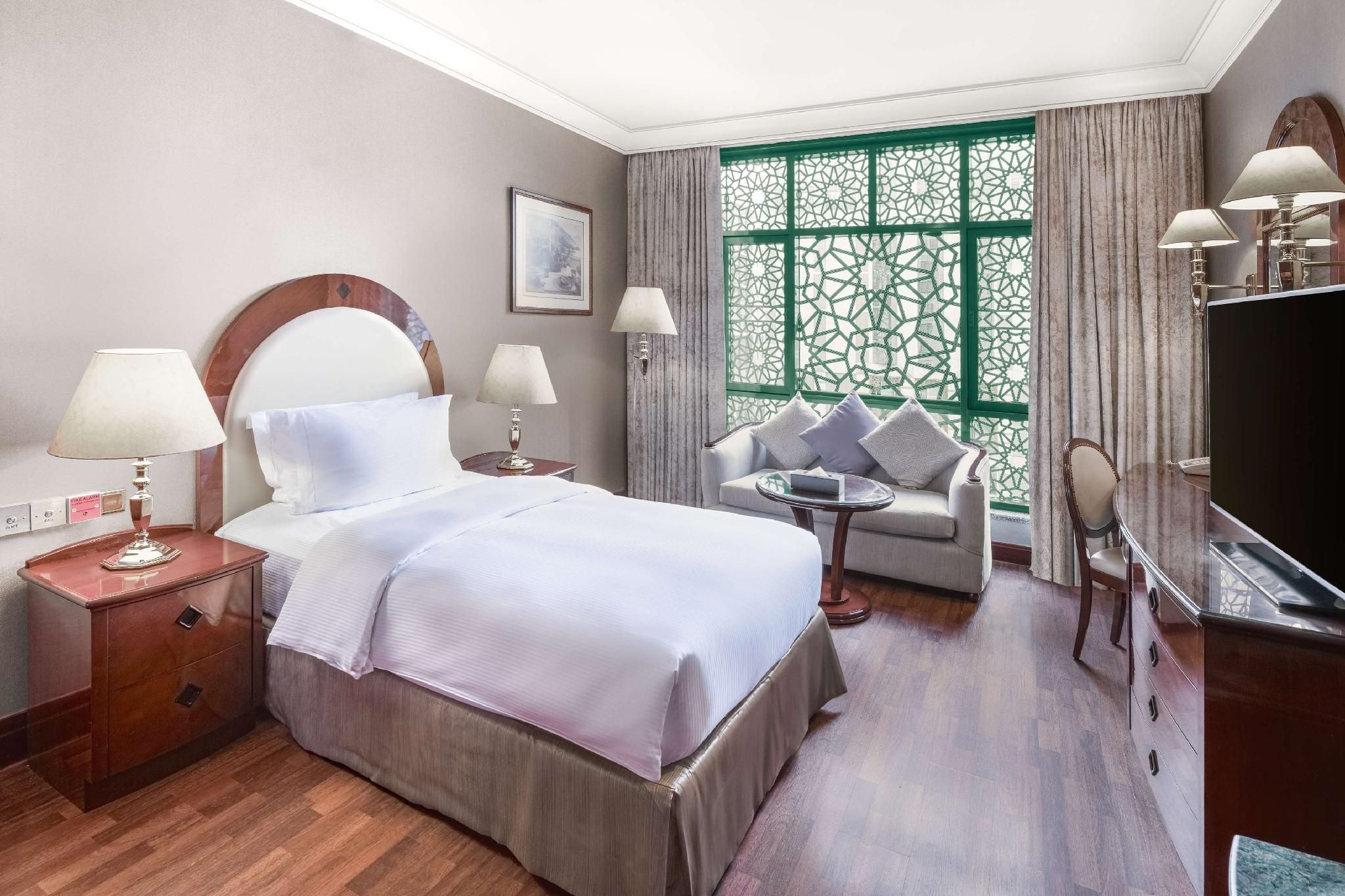 SINGLE GUEST ROOM CITY