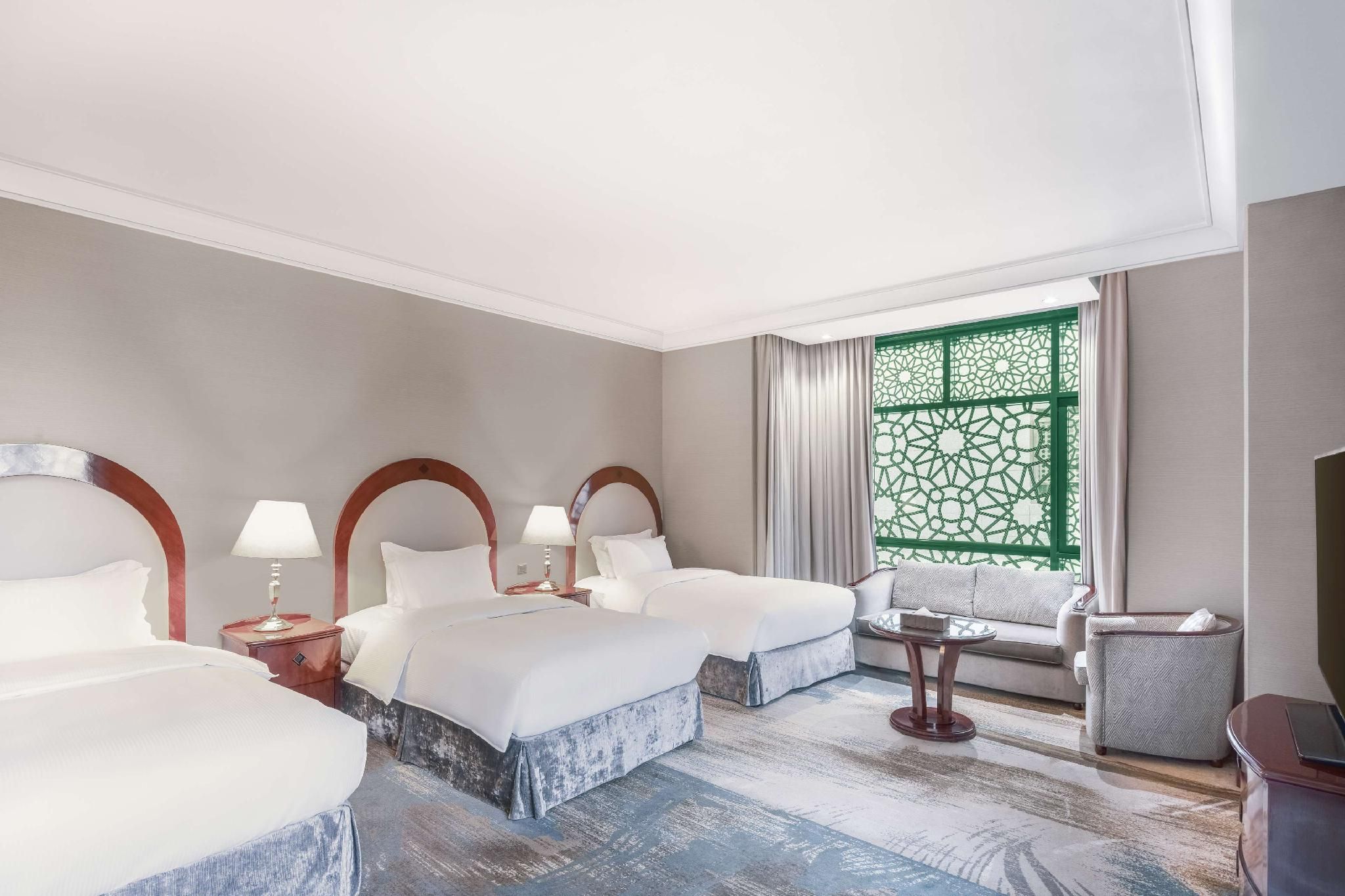 JUNIOR SUITE THREE BEDS CITY