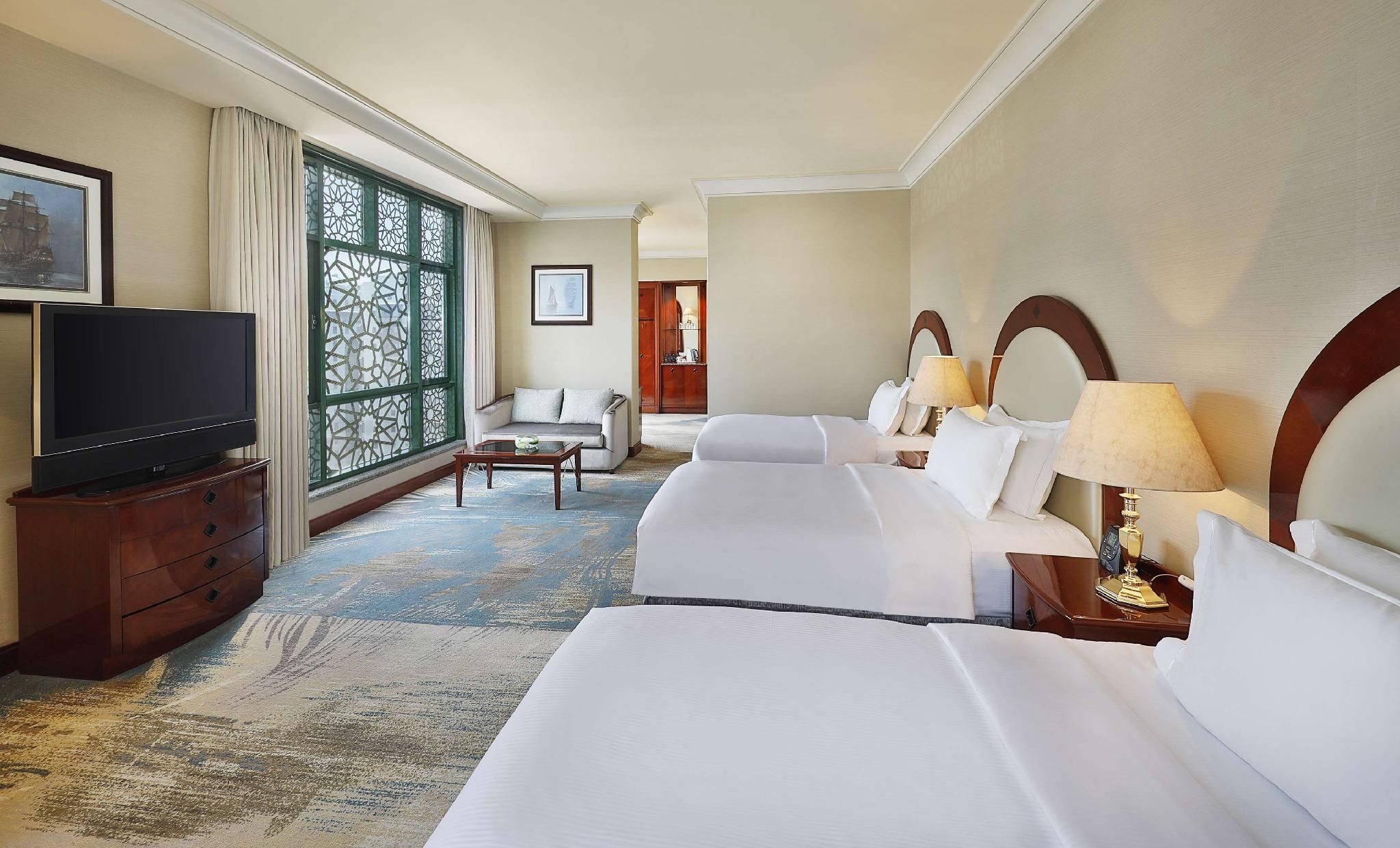 JUNIOR SUITE THREE BEDS CITY