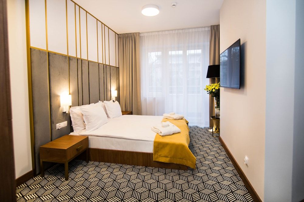 Standard Room, 1 Queen Bed