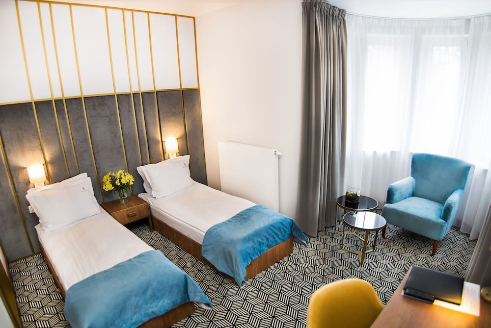 Standard Room, 1 Queen Bed