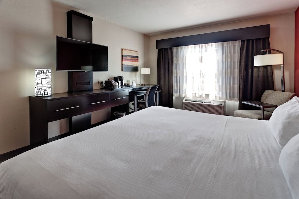 Standard Room, 2 Double Beds, Accessible (Roll-In Shower)
