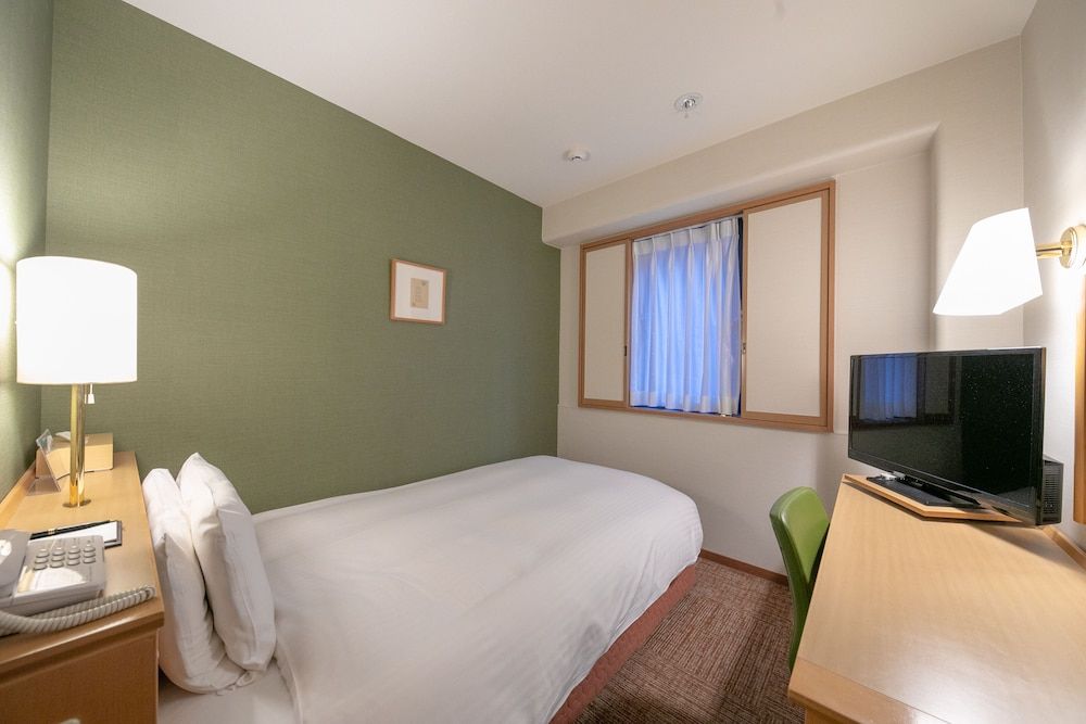 Semidouble Room Smoking-Bed Size(123cm×190cm)