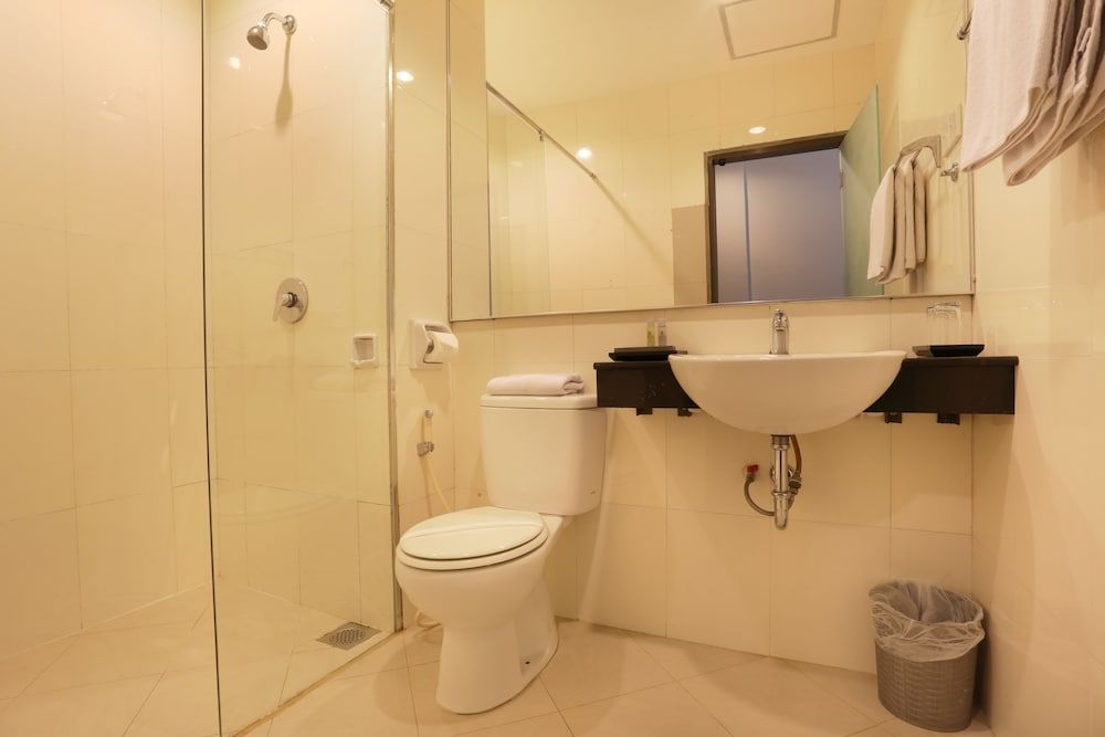 Triniti Hotel Batam Standard Room Only 3