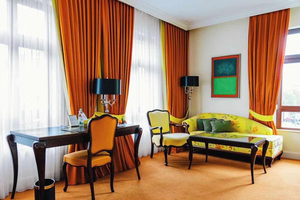 undefined Relais & Châteaux Hotel Bülow Palais 8