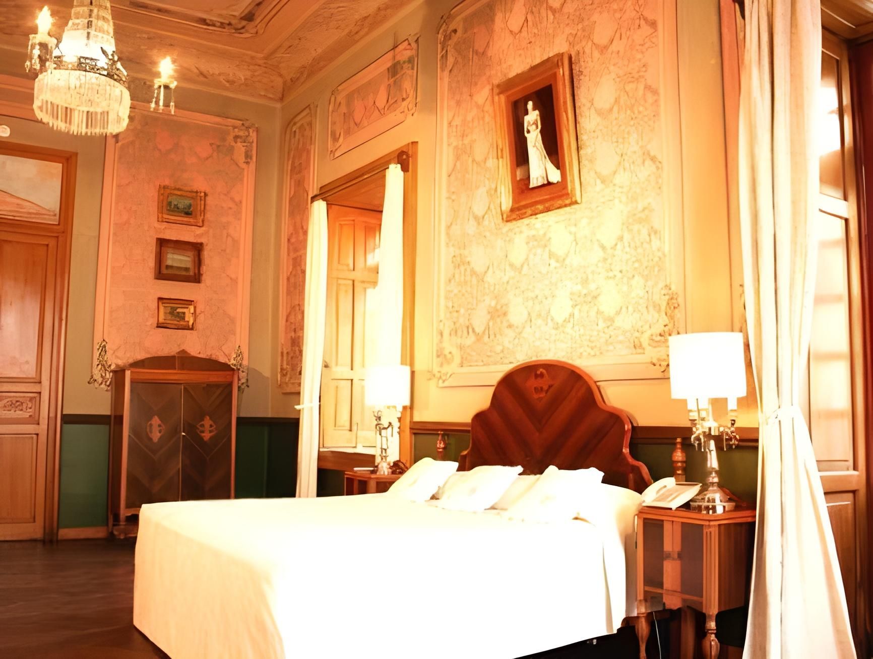 King Suite with Balcony