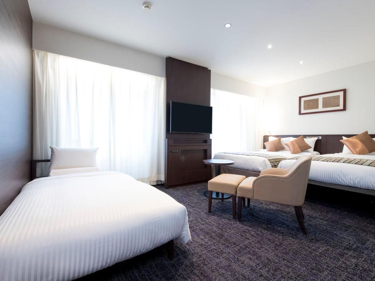 Room with 2 Extra Beds - Non-Smoking, Accessible