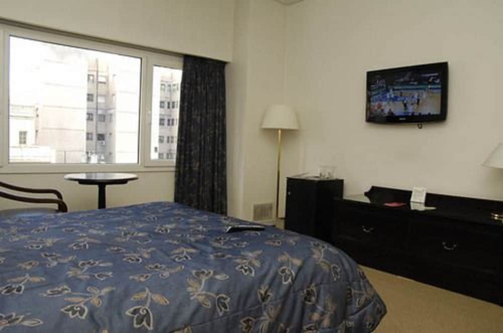 Standard Room, 1 Queen Bed