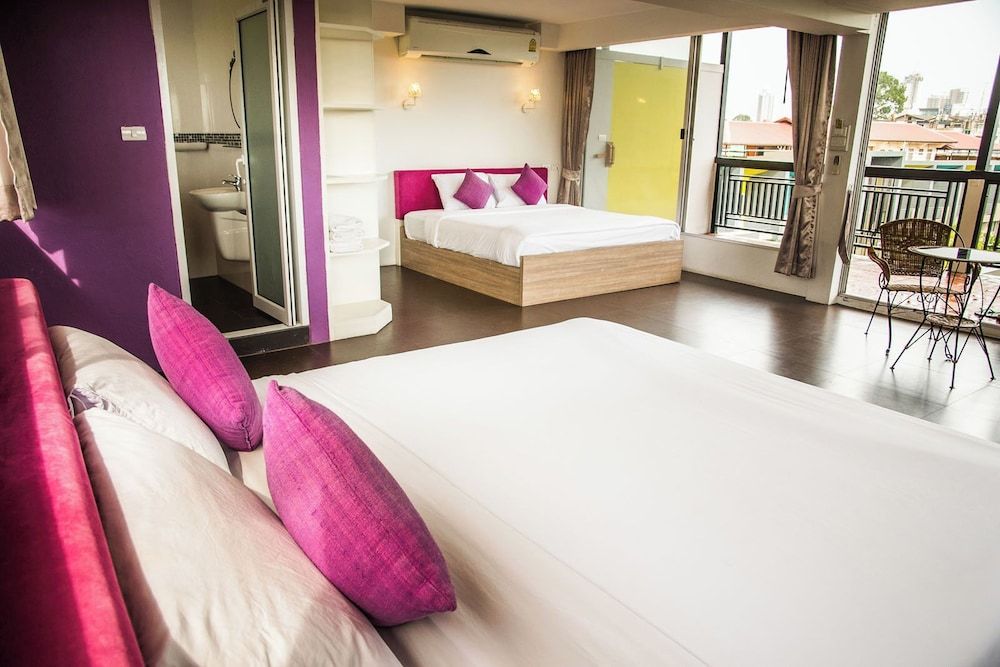 Family Double Room, 1 Bedroom, Non Smoking, Pool View