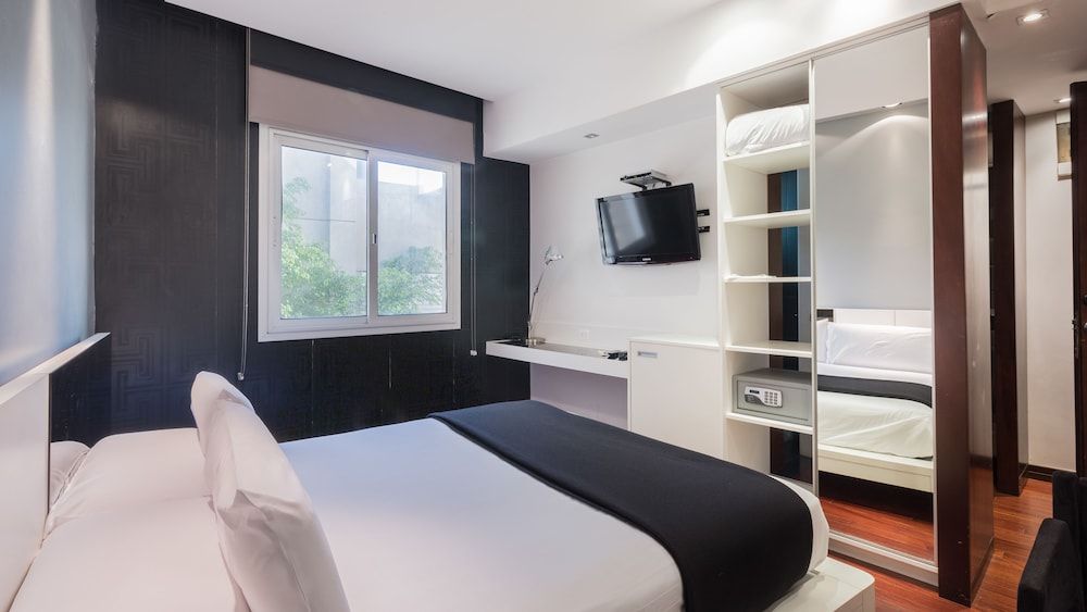 Don Boutique Hotel Montevideo Standard Room, 1 Queen Bed 8