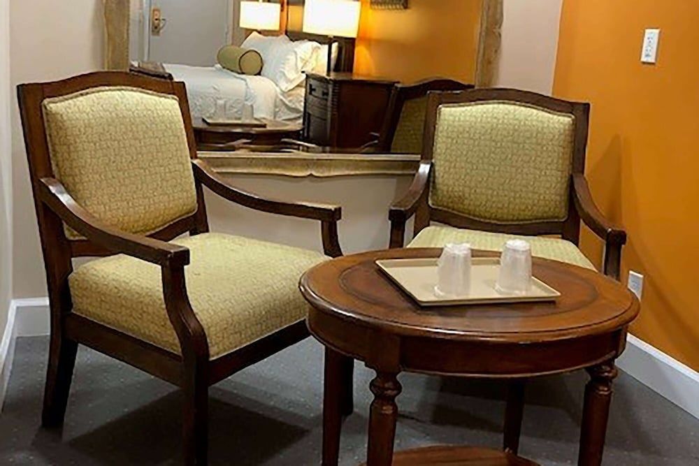 Howard Johnson by Wyndham Ridgecrest, CA Room, 1 Queen Bed, Non Smoking 35