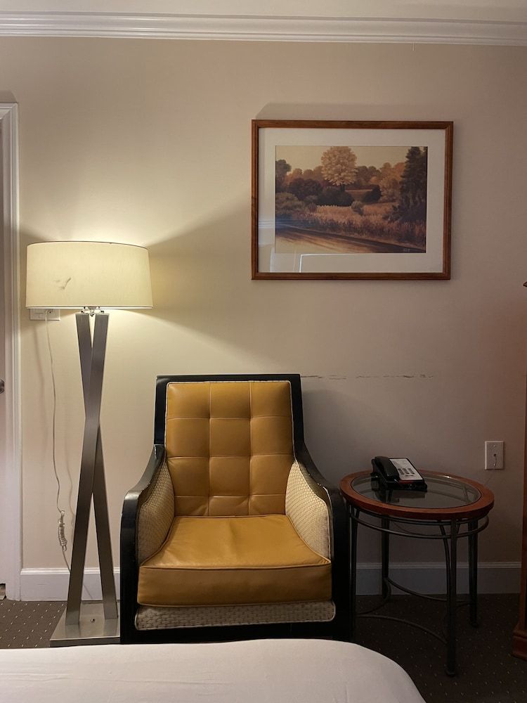 Howard Johnson by Wyndham Ridgecrest, CA Room, 1 Queen Bed, Non Smoking 36