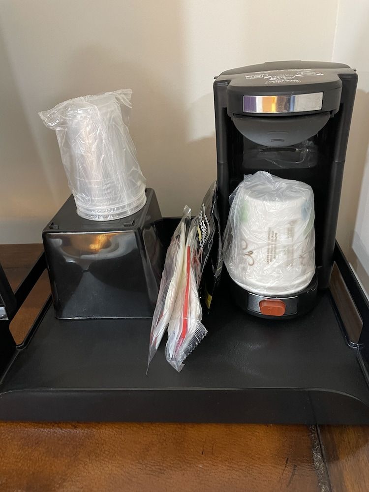 Howard Johnson by Wyndham Ridgecrest, CA Room, 1 Queen Bed, Non Smoking 33