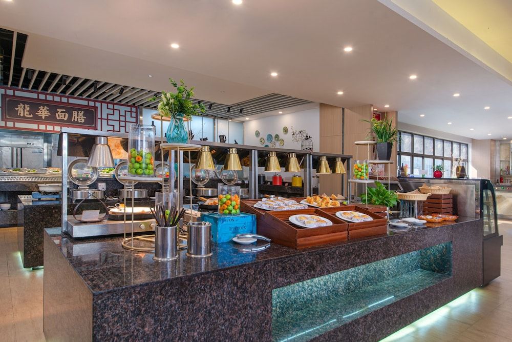 undefined Ramada Plaza Shenzhen North 8