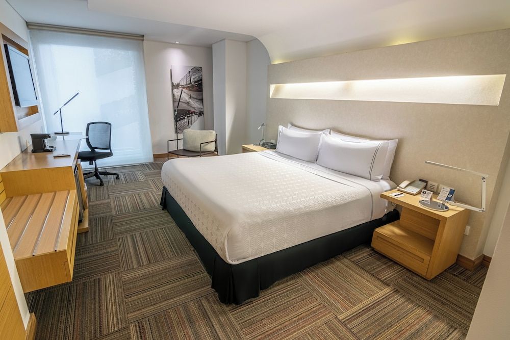 undefined Sonesta Hotel Bogota 2