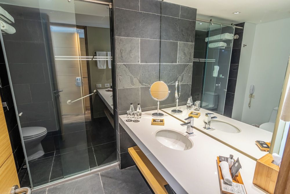 Sonesta Hotel Bogota Superior Room, 1 King Bed 9