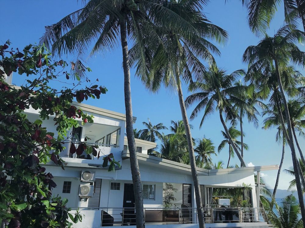undefined Grand Blue Beach Hotel 10