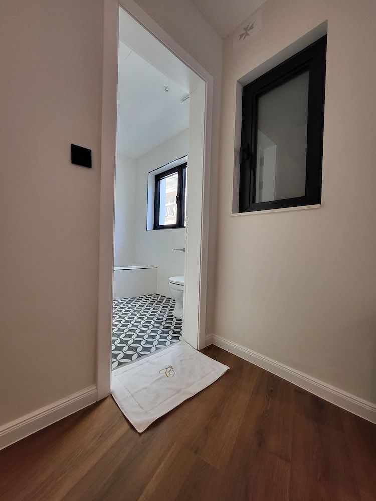 Carlton Hotel Economy Single Room (Single Use Room) 3