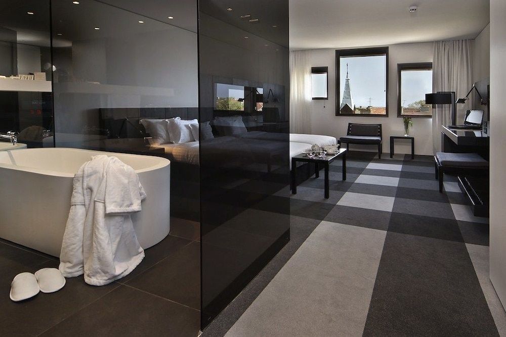 Graffit Gallery Design Hotel Exclusive Room 4