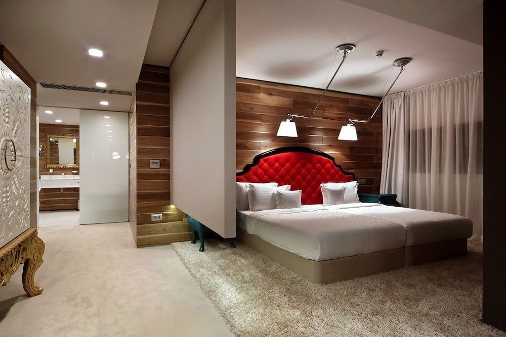 Graffit Gallery Design Hotel Suite 3
