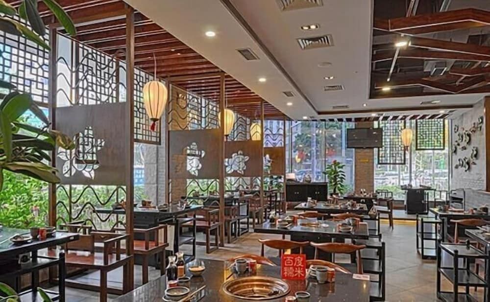 undefined Golden Lustre Hotel 10