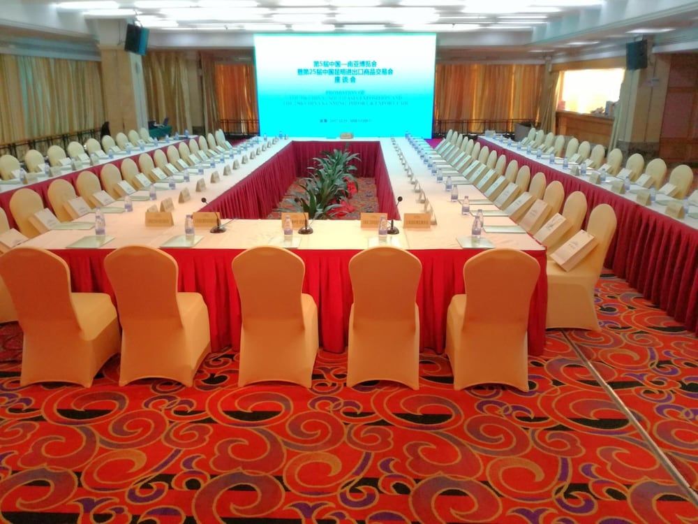 undefined Golden Lustre Hotel 7