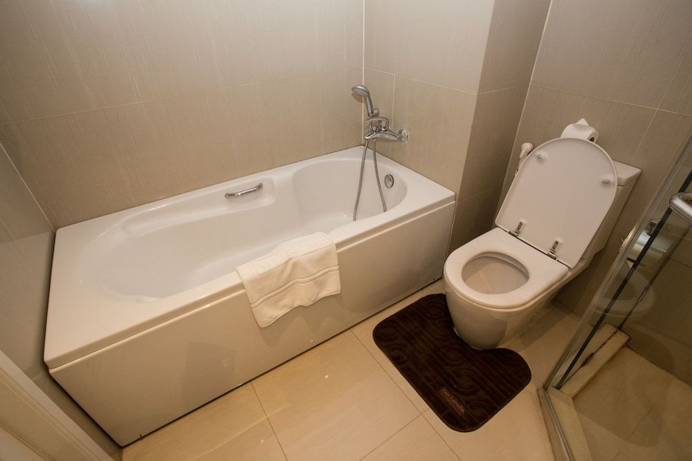 undefined Hope Land Hotel Sukhumvit 46/1 8