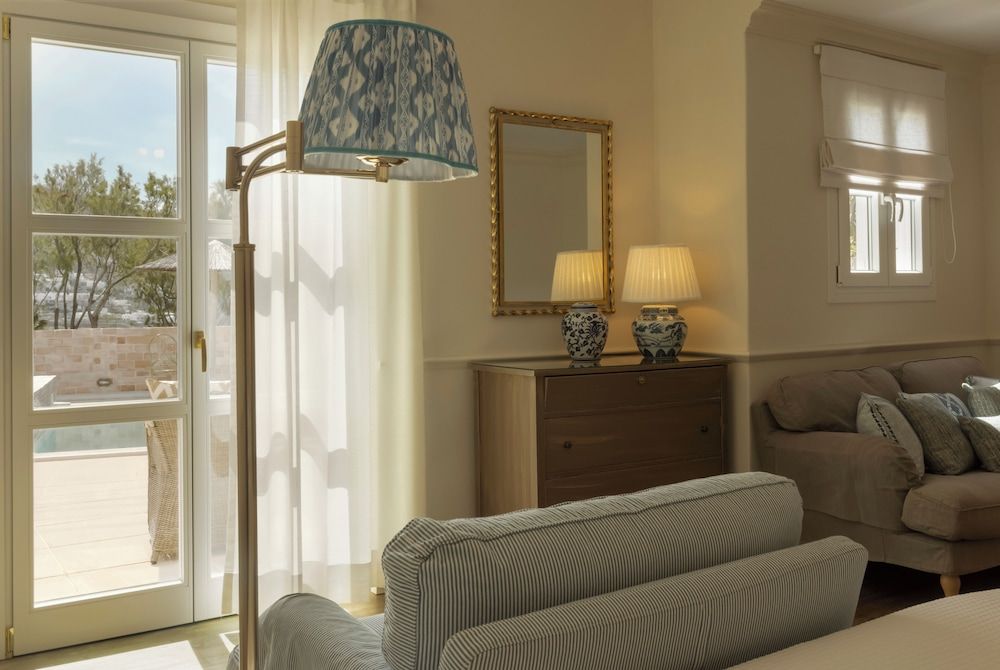 Dorion Hotel Standard Twin Room, Sea View 12