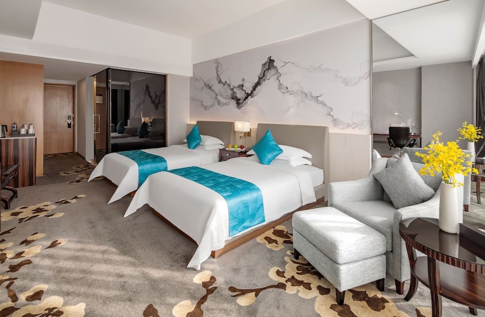 undefined Shenzhen Huaqiang Plaza Hotel 3