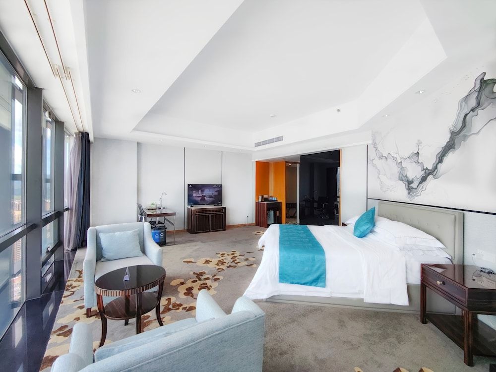 undefined Shenzhen Huaqiang Plaza Hotel 7