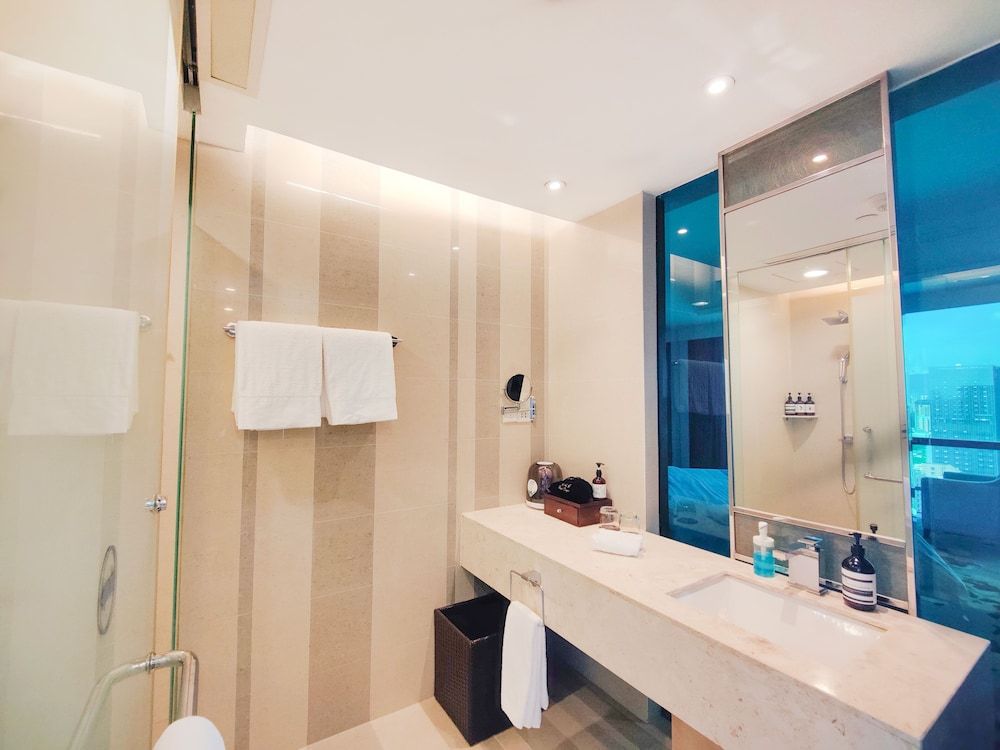 undefined Shenzhen Huaqiang Plaza Hotel 6