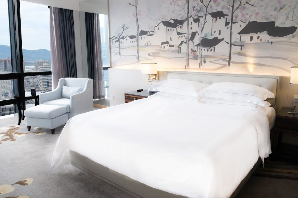 Shenzhen Huaqiang Plaza Hotel Superior King Room-Special Offer 4